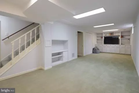 Living - 1817 Cranberry Ln, Reston, VA 20191 photo 6 of 8