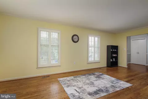 Living - 1817 Cranberry Ln, Reston, VA 20191 photo 5 of 8