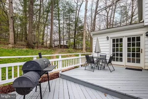 Exterior - 1817 Cranberry Ln, Reston, VA 20191 photo 8 of 12