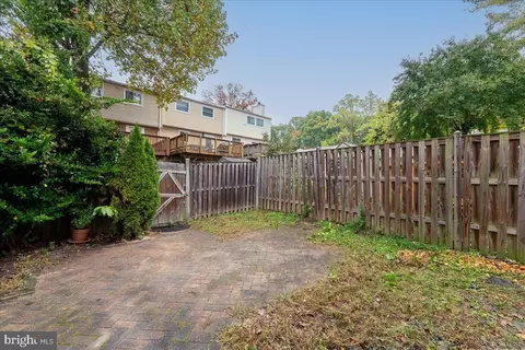 Exterior - 8136 Loving Forest Ct, Springfield, VA 22153 photo 5 of 8