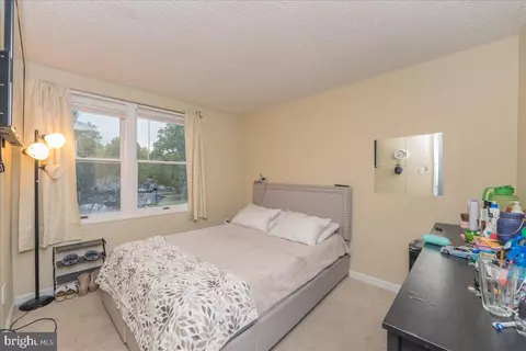 Bedroom - 8136 Loving Forest Ct, Springfield, VA 22153 photo 3 of 8