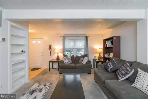 Living - 8136 Loving Forest Ct, Springfield, VA 22153 photo 2 of 6