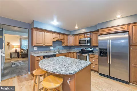 Kitchen - 8136 Loving Forest Ct, Springfield, VA 22153 photo 3 of 4