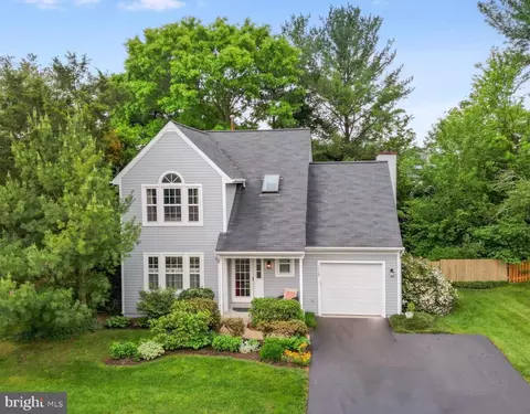 5528 Cedar Break Dr, Centreville, VA 20120