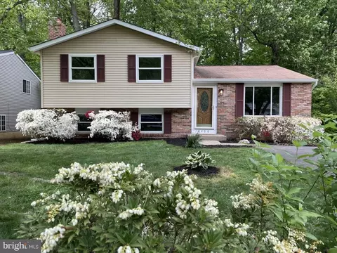 8466 Rainbow Bridge Ln, Springfield, VA 22153