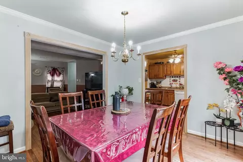 7756 Lemoyne Ln, Springfield, VA 22153 photo 6
