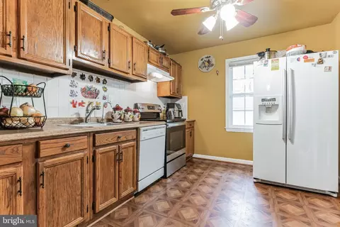 7756 Lemoyne Ln, Springfield, VA 22153 photo 8