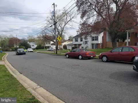 6414 Meriwether Ln, Springfield, VA 22150 photo 3