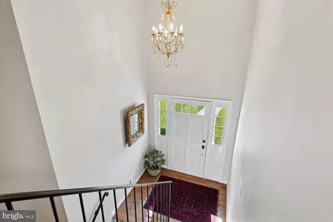 2848 Subtle Ln, Fairfax, VA 22031 photo 2