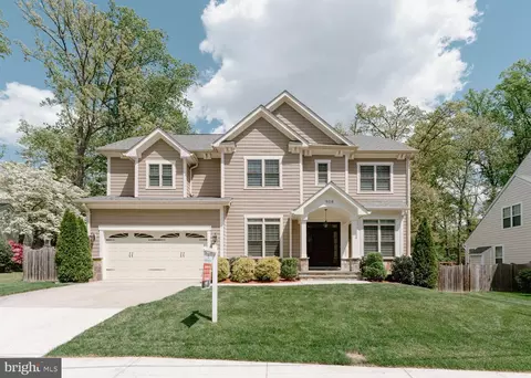 908 Desale St SW, Vienna, VA 22180