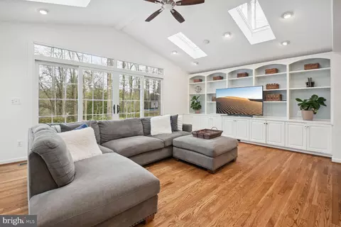 Living - 1205 Swinks Mill Rd, Mclean, VA 22102 photo 4 of 5