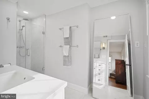 Bath - 1205 Swinks Mill Rd, Mclean, VA 22102 photo 3 of 5