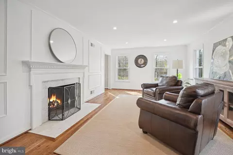 Living - 1205 Swinks Mill Rd, Mclean, VA 22102 photo 2 of 5