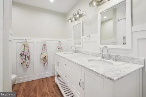 Bath - 1205 Swinks Mill Rd, Mclean, VA 22102 photo 4 of 5