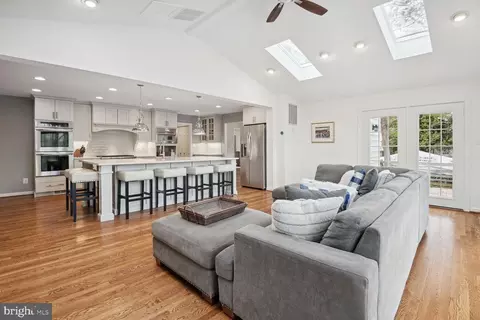 Living - 1205 Swinks Mill Rd, Mclean, VA 22102 photo 5 of 5