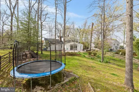 Exterior - 1205 Swinks Mill Rd, Mclean, VA 22102 photo 8 of 8
