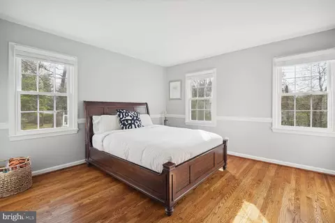 Bedroom - 1205 Swinks Mill Rd, Mclean, VA 22102 photo 3 of 5