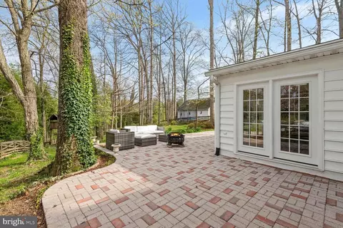 Exterior - 1205 Swinks Mill Rd, Mclean, VA 22102 photo 4 of 8