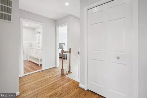 Entry Way - 1205 Swinks Mill Rd, Mclean, VA 22102 photo 5 of 5