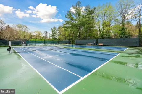 View/Area - 11302 Geddys Ct, Reston, VA 20191 photo 10 of 11