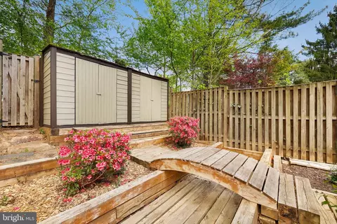 Exterior - 11302 Geddys Ct, Reston, VA 20191 photo 8 of 16