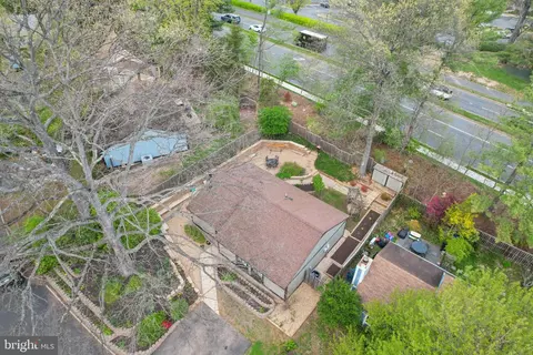 View/Area - 11302 Geddys Ct, Reston, VA 20191 photo 1 of 11