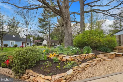 Exterior - 11302 Geddys Ct, Reston, VA 20191 photo 10 of 16