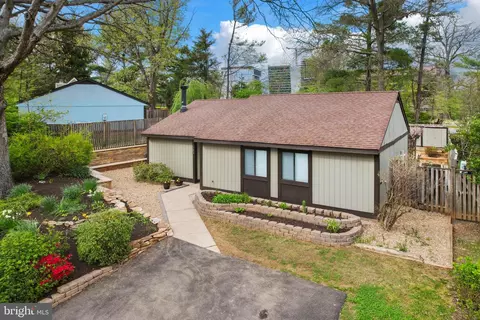 Exterior - 11302 Geddys Ct, Reston, VA 20191 photo 13 of 16
