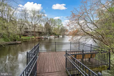 Exterior - 11302 Geddys Ct, Reston, VA 20191 photo 16 of 16