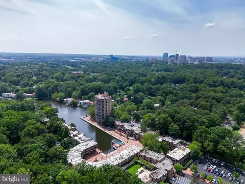 View/Area - 11611 Deer Forest Rd, Reston, VA 20194 photo 7 of 19