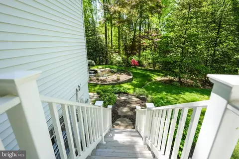 Exterior - 11611 Deer Forest Rd, Reston, VA 20194 photo 22 of 38