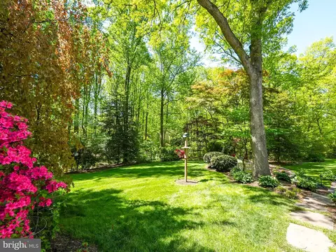Exterior - 11611 Deer Forest Rd, Reston, VA 20194 photo 19 of 38