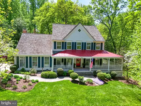 Exterior - 11611 Deer Forest Rd, Reston, VA 20194 photo 26 of 38