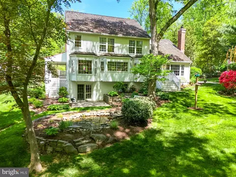 Exterior - 11611 Deer Forest Rd, Reston, VA 20194 photo 3 of 38