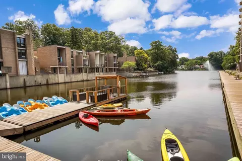 View/Area - 11611 Deer Forest Rd, Reston, VA 20194 photo 12 of 19