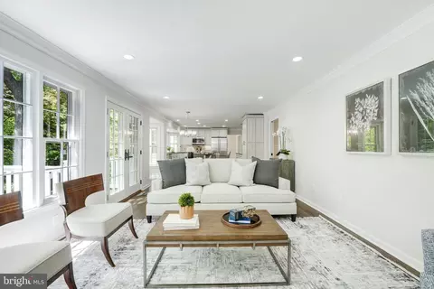Living - 11611 Deer Forest Rd, Reston, VA 20194 photo 5 of 6