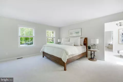 Bedroom - 11611 Deer Forest Rd, Reston, VA 20194 photo 3 of 8