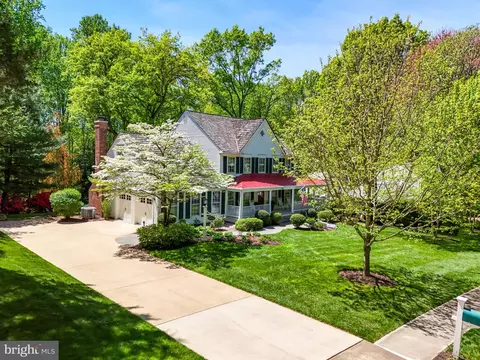Exterior - 11611 Deer Forest Rd, Reston, VA 20194 photo 7 of 38