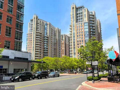 View/Area - 11611 Deer Forest Rd, Reston, VA 20194 photo 17 of 19