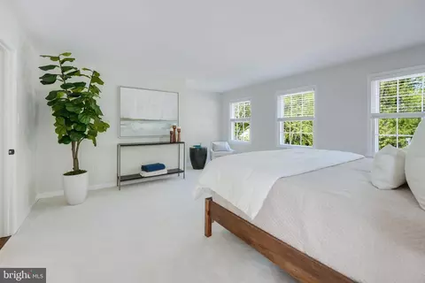 Bedroom - 11611 Deer Forest Rd, Reston, VA 20194 photo 5 of 8