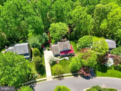 Exterior - 11611 Deer Forest Rd, Reston, VA 20194 photo 29 of 38
