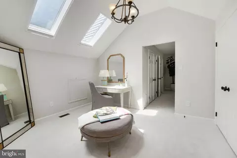 Bedroom - 11611 Deer Forest Rd, Reston, VA 20194 photo 6 of 8