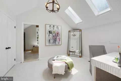 Bedroom - 11611 Deer Forest Rd, Reston, VA 20194 photo 2 of 8