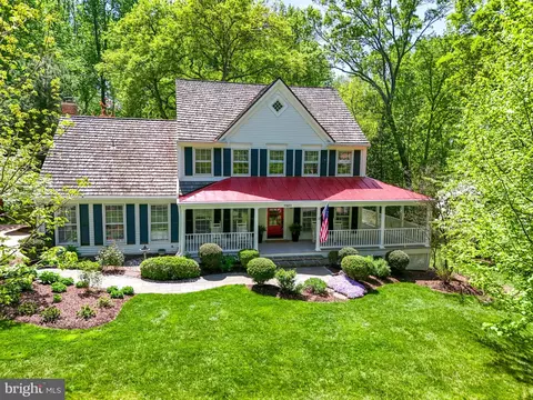 Exterior - 11611 Deer Forest Rd, Reston, VA 20194 photo 37 of 38
