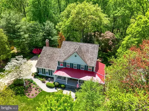 Exterior - 11611 Deer Forest Rd, Reston, VA 20194 photo 27 of 38