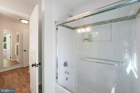 Bath - 11611 Deer Forest Rd, Reston, VA 20194 photo 8 of 10