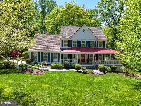 Exterior - 11611 Deer Forest Rd, Reston, VA 20194 photo 5 of 38