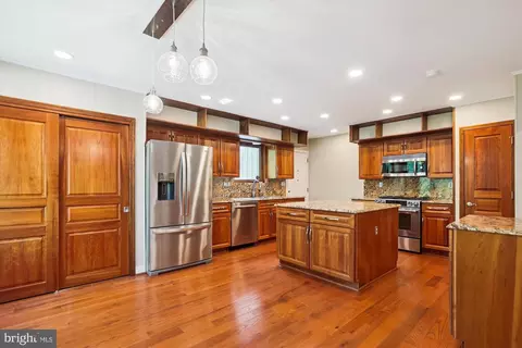 Kitchen - 11805 Blue Spruce Rd, Reston, VA 20191 photo 1 of 4