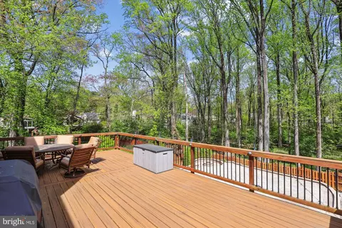 Exterior - 11805 Blue Spruce Rd, Reston, VA 20191 photo 7 of 8