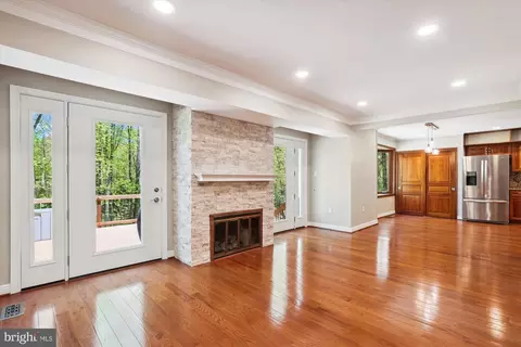 Living - 11805 Blue Spruce Rd, Reston, VA 20191 photo 5 of 7